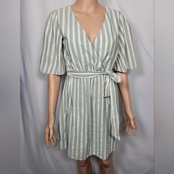 Gianni Bini Striped Wrapped Style Dress - Picture 1 of 12